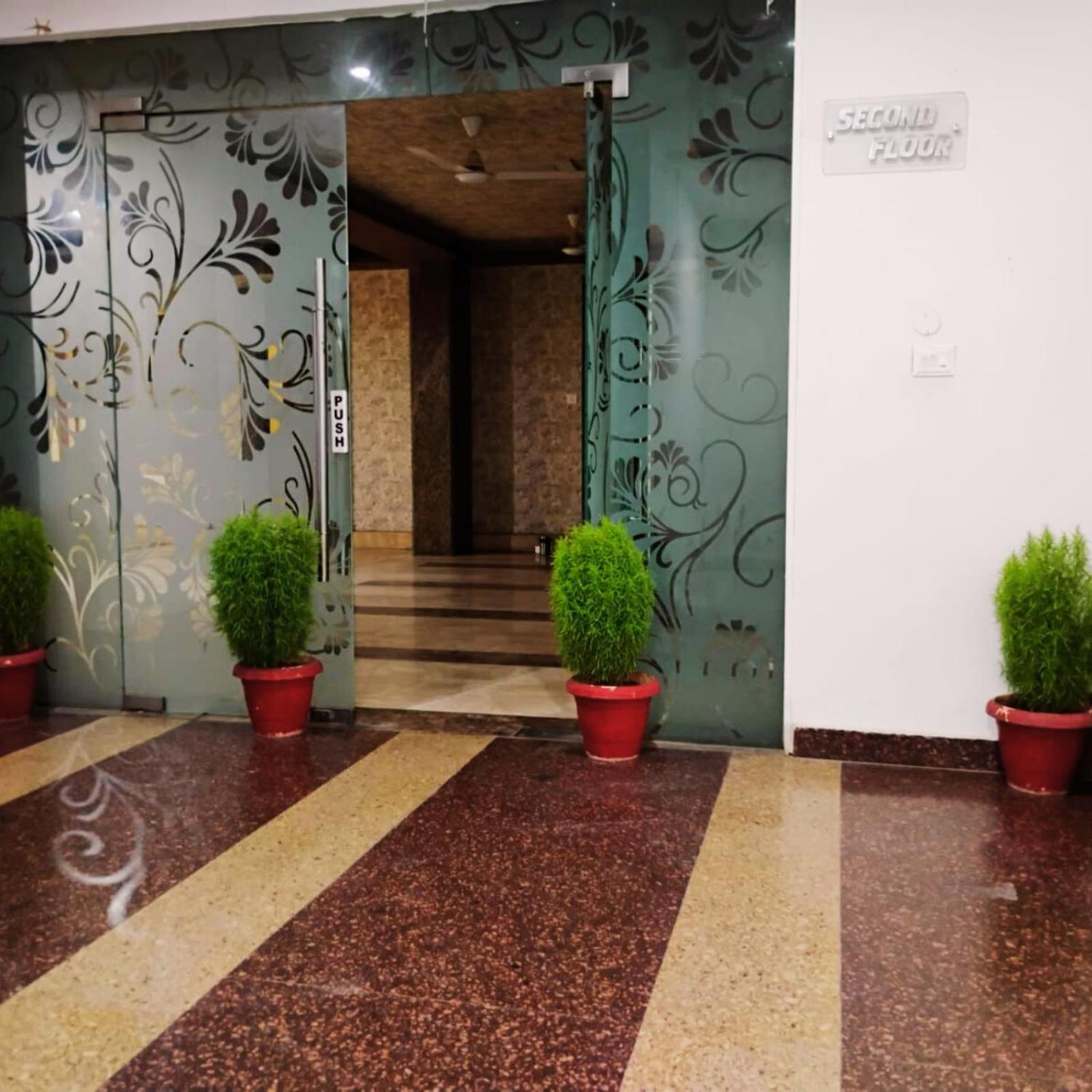 Hotel Lake View Grand Lucknow Exterior foto
